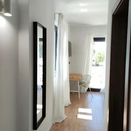 Lazy 8 Villa