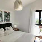 Βίλα Lazy 8